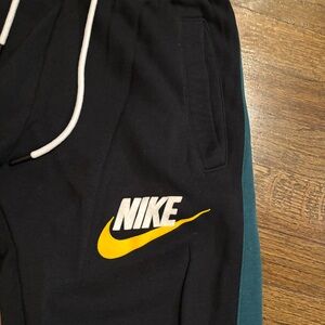 Nike joggers sweatpants vintage women’s XS